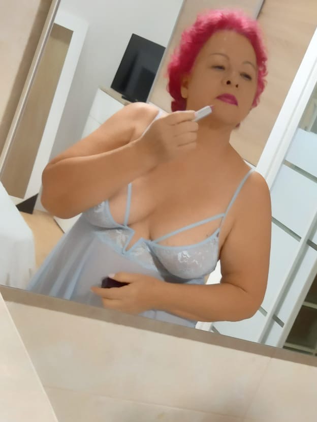 Belleza colombiana madurita caliente