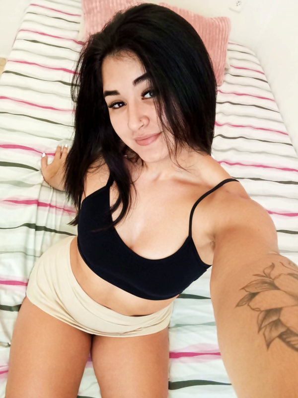 DULCE Y ENTREGADA