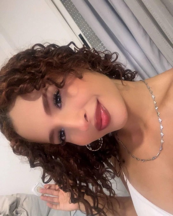 COLOMBIANA DULCE, DIVERTIDA Y MUY CANDENTE