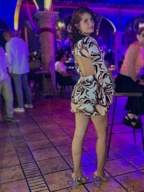 COLOMBIANA DULCE, DIVERTIDA Y MUY CANDENTE