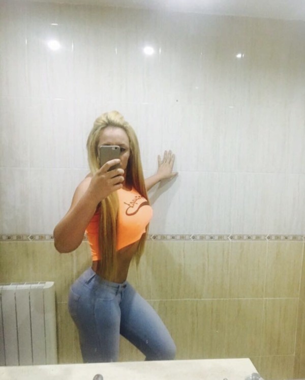LAURA OFREZCO SERVICIOS ÚNICOS DELICIOSO Y PLACENT