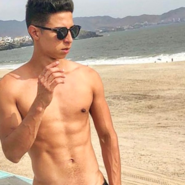 SI ERES CURIOSO, PUES VEN ACÁ,YO MUY DISCRETO, VARONIL,SEXY,Y DE ALTO NIVE