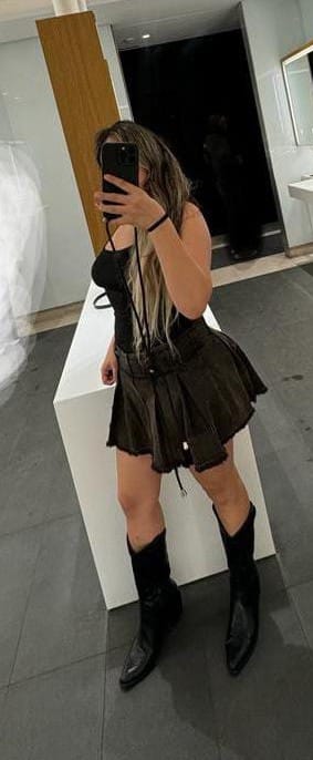 Caliente y muy hermosa chica rubia