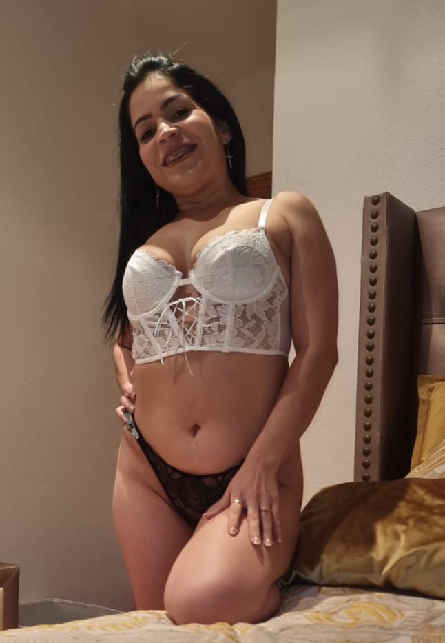 Violeta: Una Colombiana Inolvidable en Alcantarilla