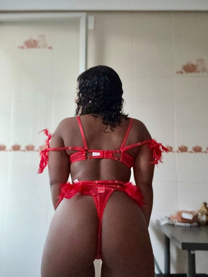 CORREME LAS BRAGAS Y METEME LA POLLA BIEN DURO