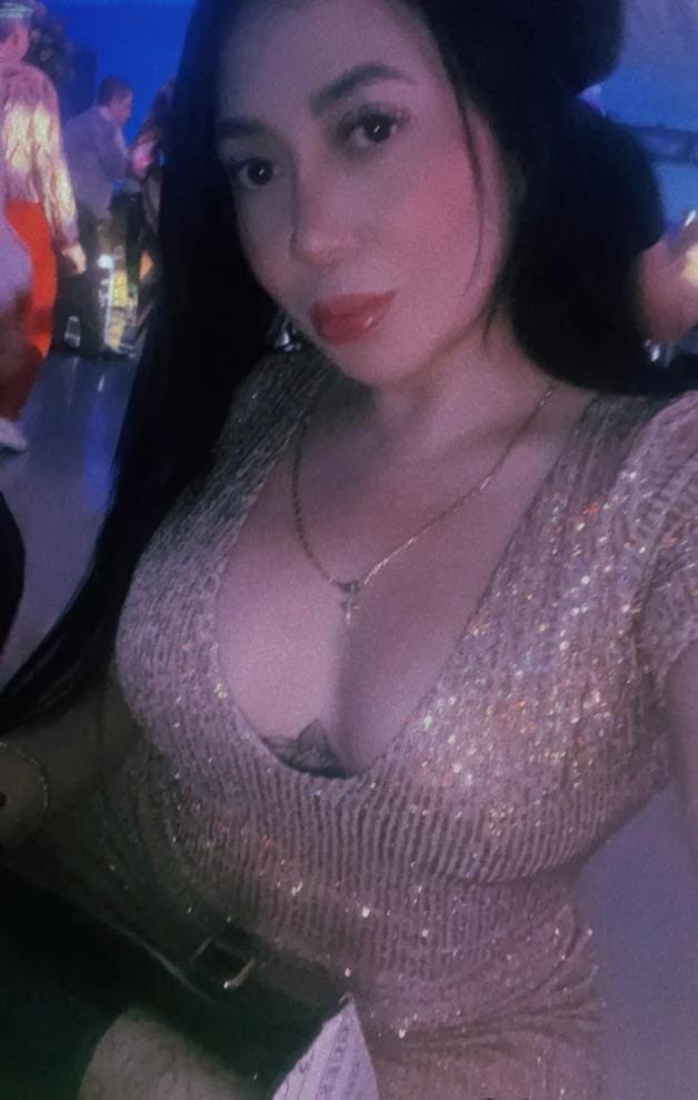 fiestera colombiana de culo grande recien llegada