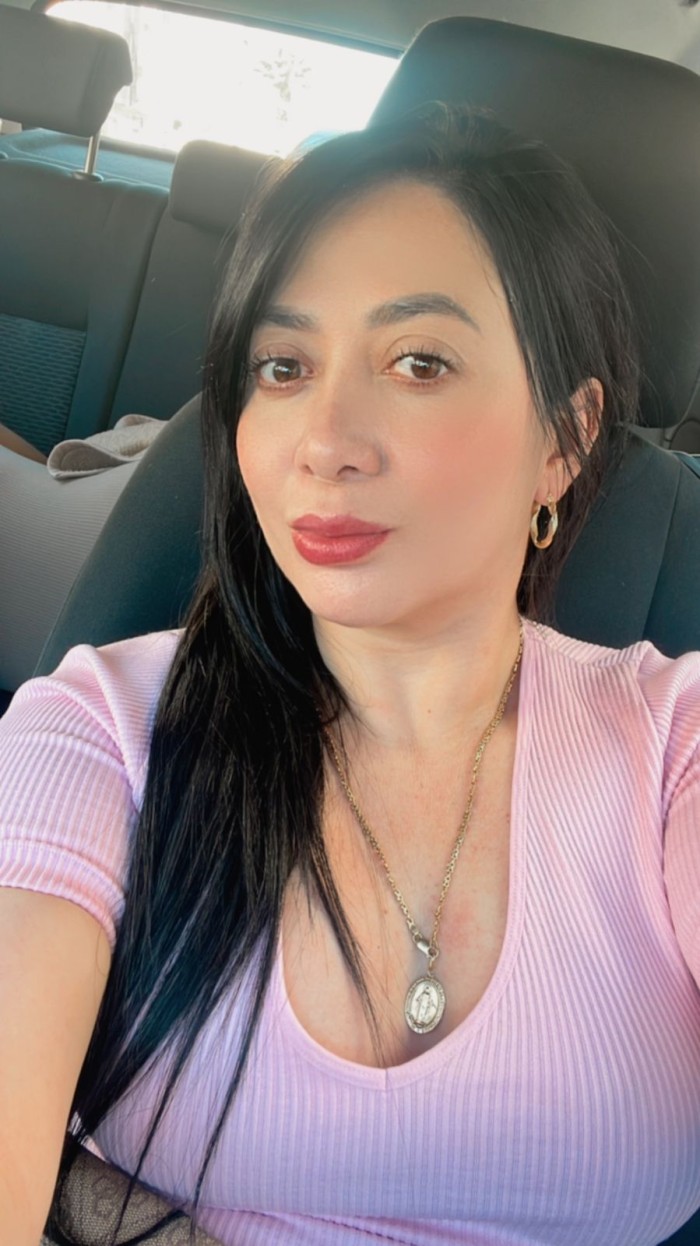 fiestera colombiana de culo grande recien llegada