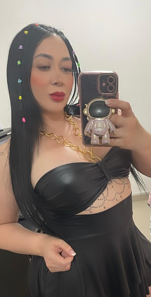 fiestera colombiana de culo grande recien llegada