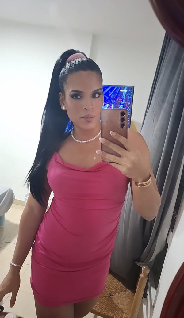 En VECINDARIO Nuevo Numero Andrea Trans guapa colombiana