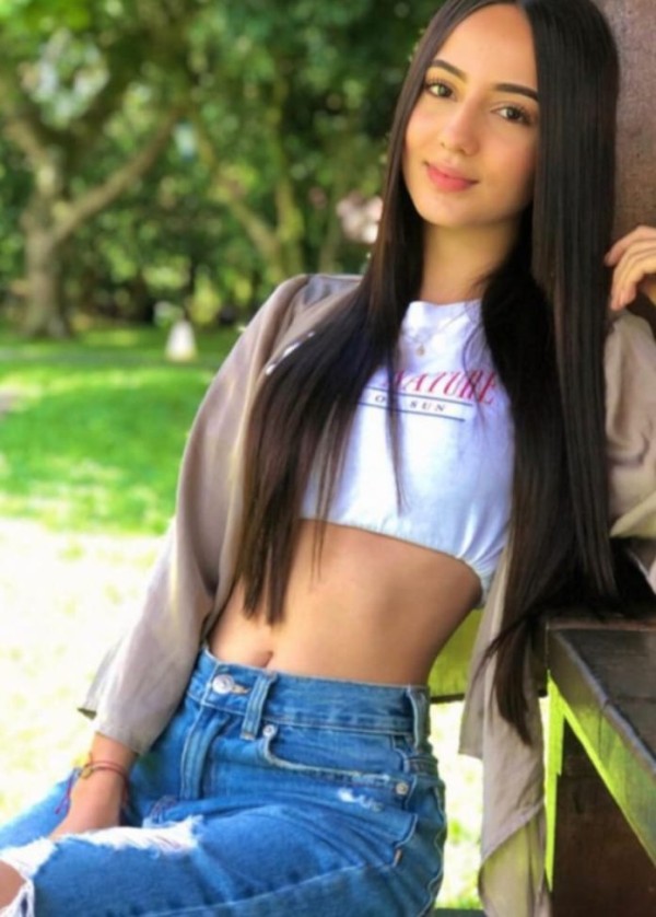 Me corro en tu boca cachonda a tope tragado en salivado Follame en cuatro p