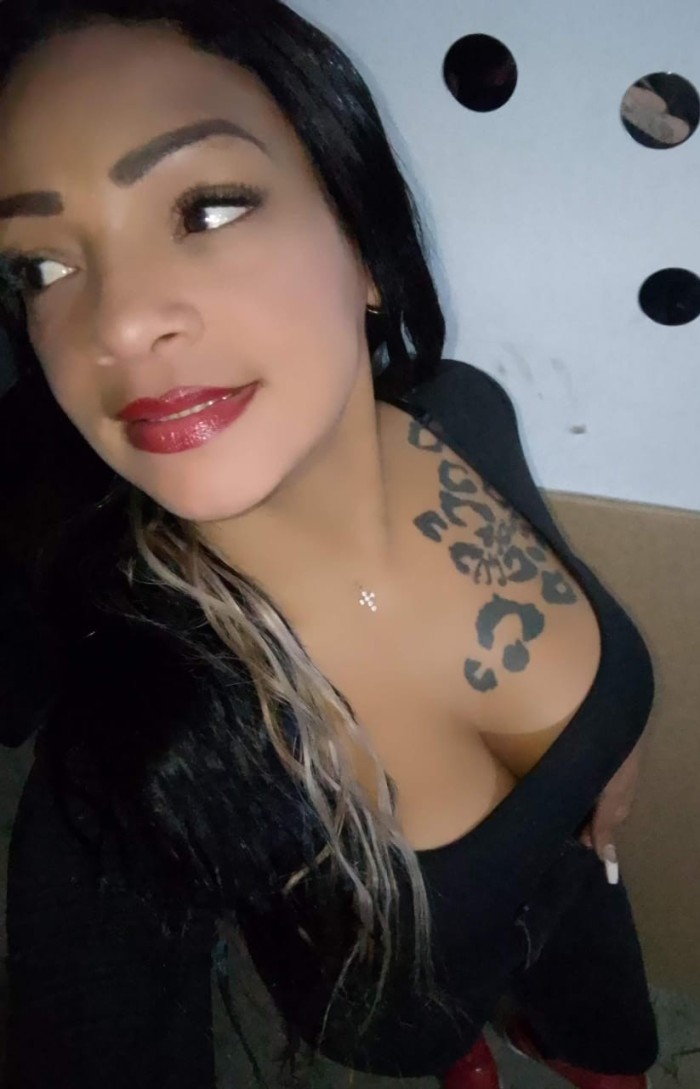 Jovencita de LUJO muy viciosa, quiero SEXO AHORA!