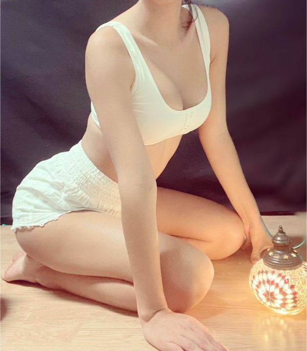 Soy Lia, experta masajista, con una amplia gama de masajes asiáticos.