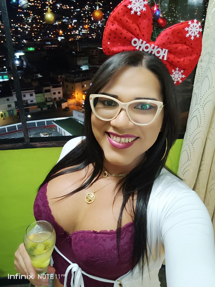 Morena latina fogosa morboso BCN disponible 24h