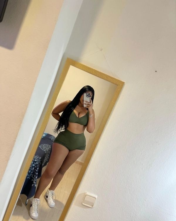 Mía tú canaria buenorra con ganas de polla