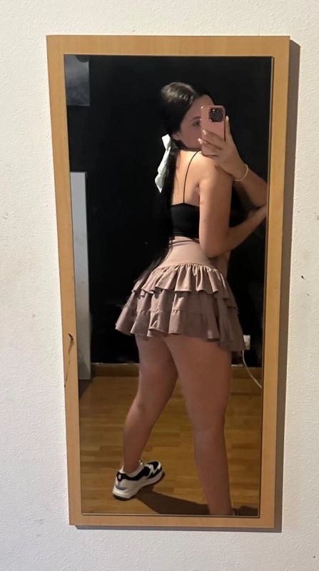 Valentina hermosa muñeca muy guarrilla