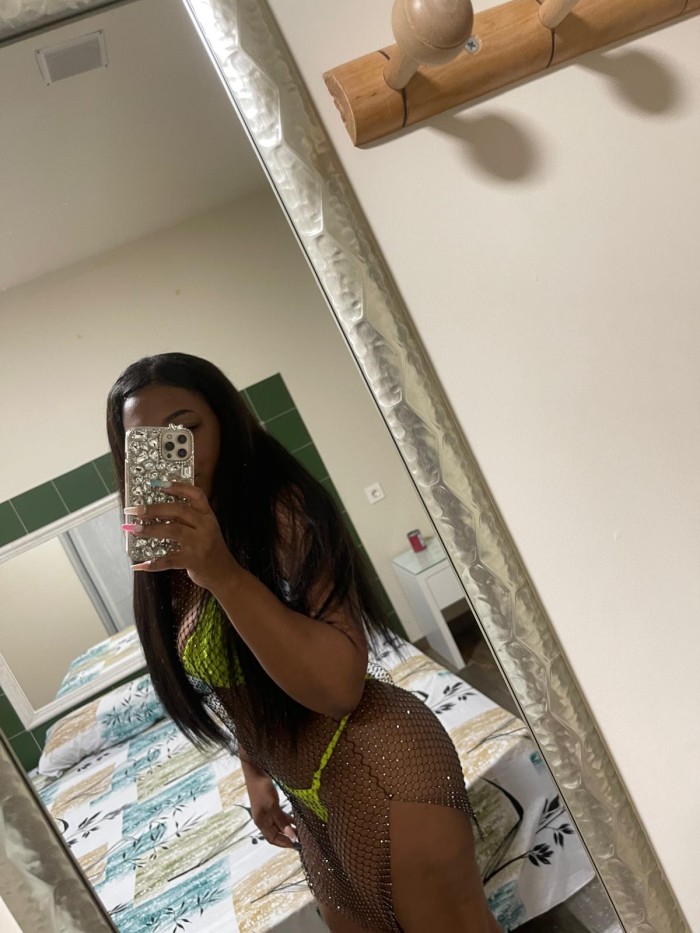 UNIVERSITARIA CON GANAS DE TRAGAR SEMEN – GUARRA P