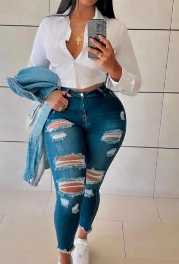 LUISA EXÓTICA LATINA