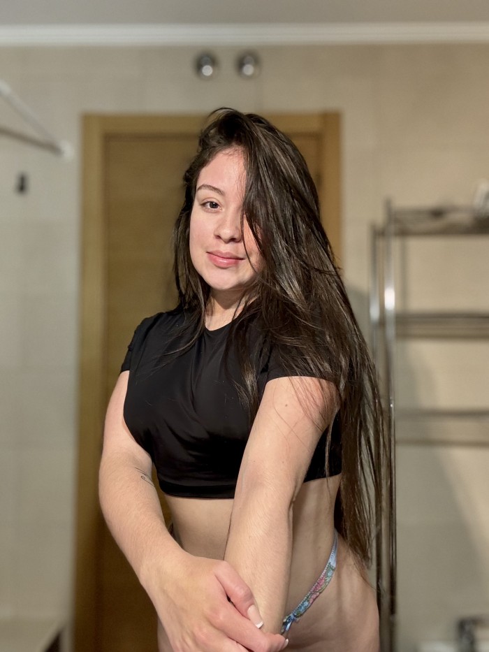 HERMOSA LATINA EN TORRELAVEGA