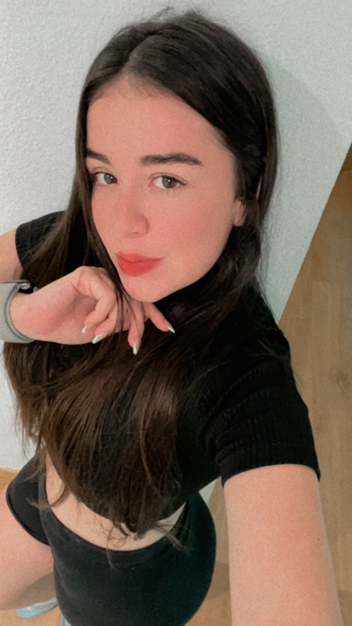 HERMOSA LATINA EN TORRELAVEGA