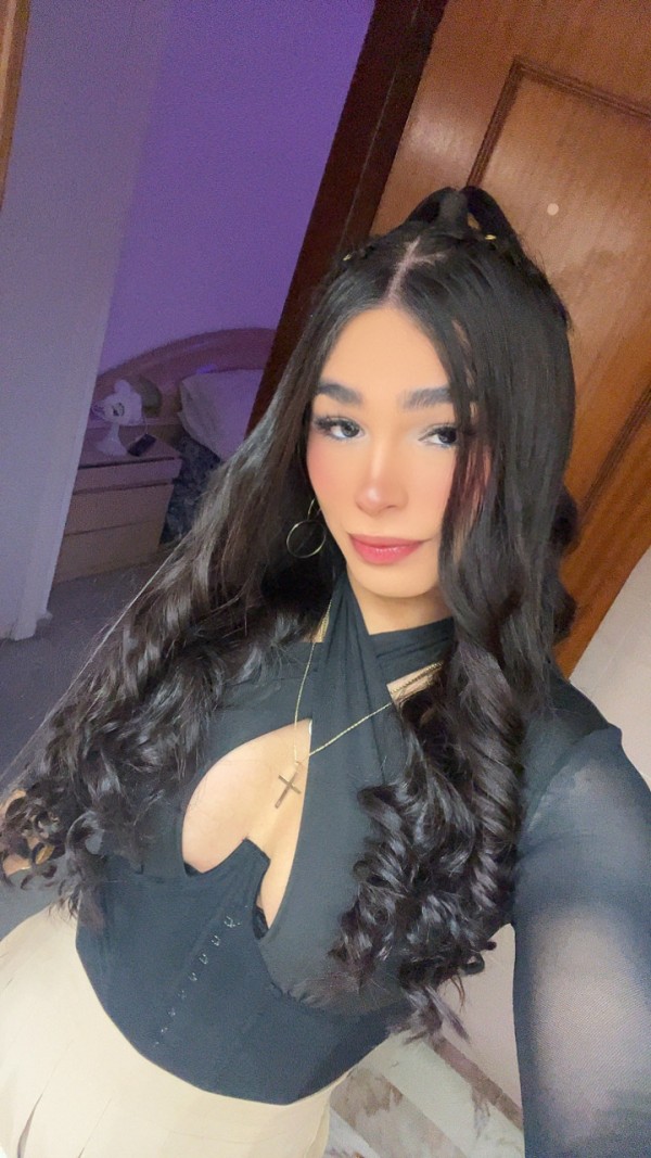 HERMOSA JOVENCITA LATINA RECIÉN LLEGADA A TU CIUDA