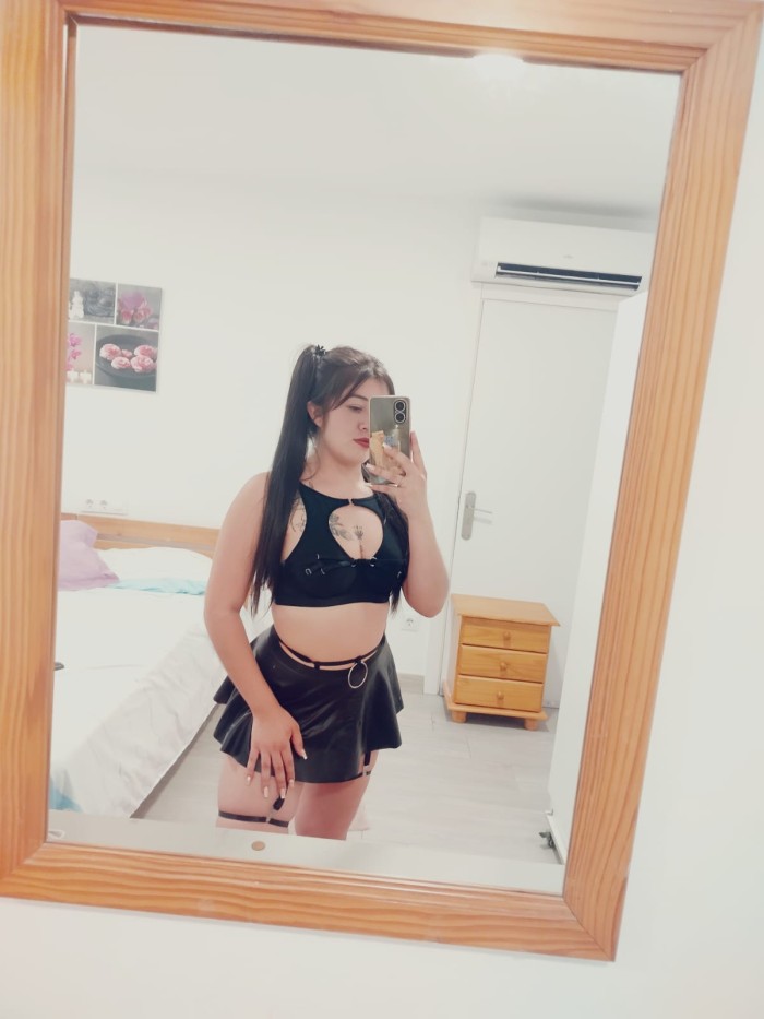COLOMBIANA CACHONDA, TE ESPERAMOS