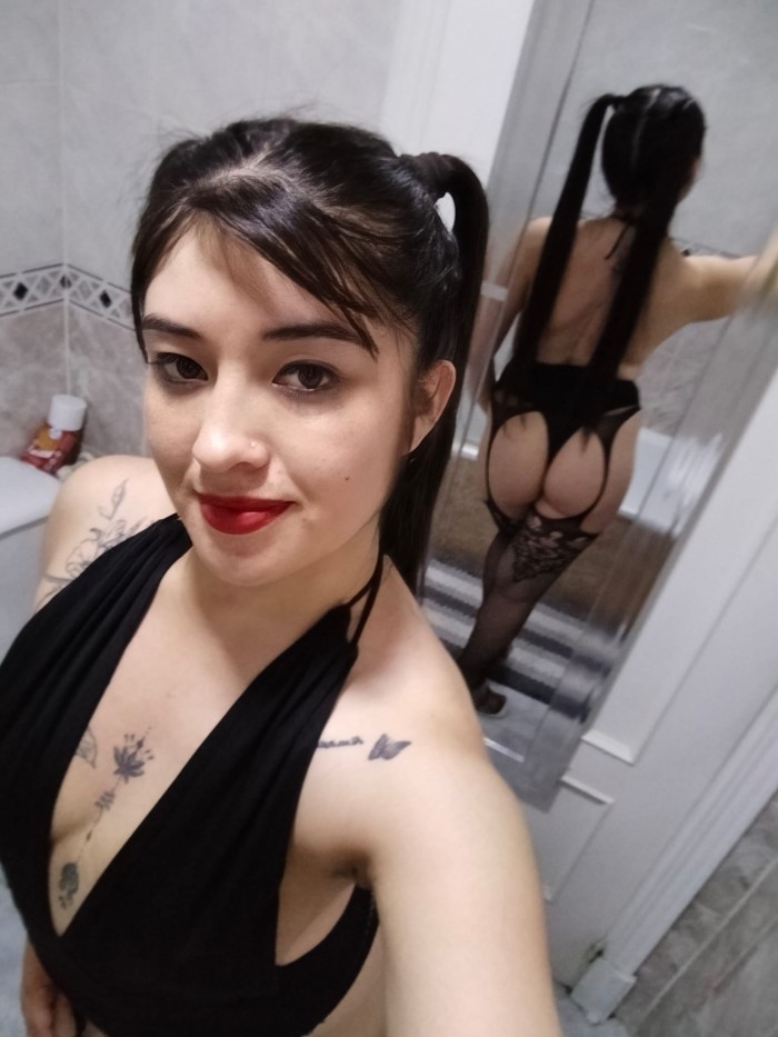 COLOMBIANA CACHONDA, TE ESPERAMOS