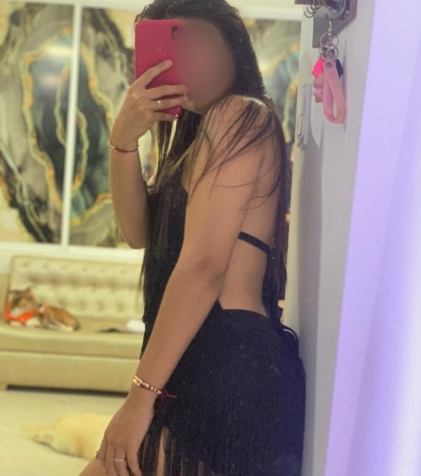 ENCANTADORA MORENA, CUERPO DE DIOSA… DISFRUTA