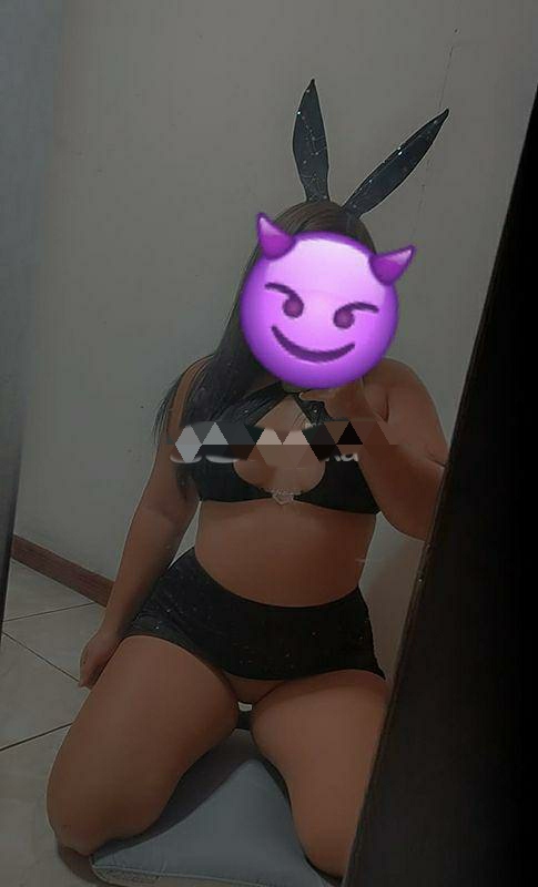Yuritza fiestera completamente