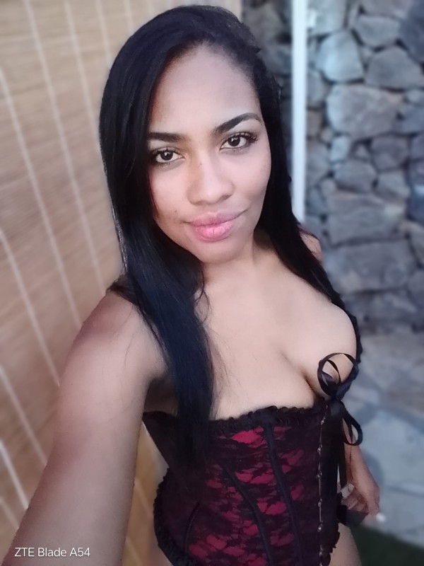 Paula colombiana soy tal y como me ves, encantadora