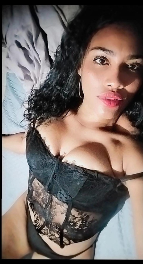 Paula colombiana soy tal y como me ves, encantadora