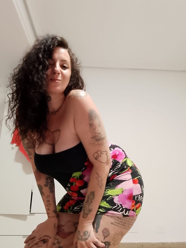 PAULA AMANTE DEL FRANCÉS JUGOSO