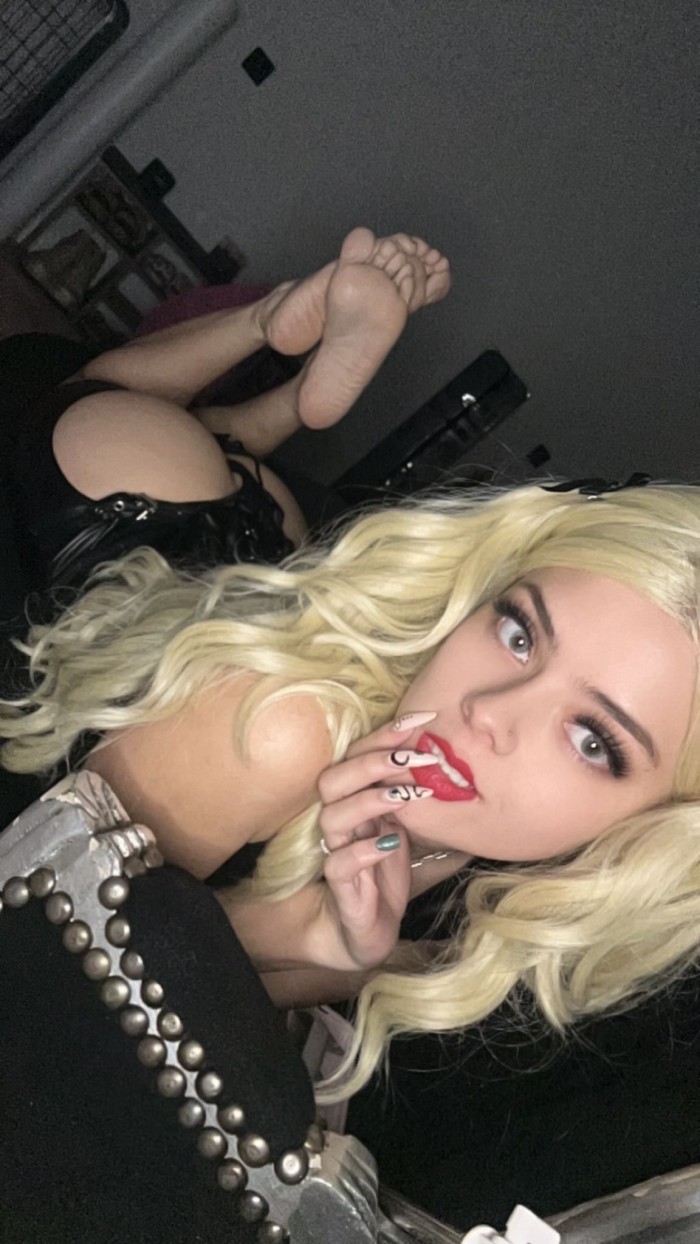 Quiero esclavos a mis Pies