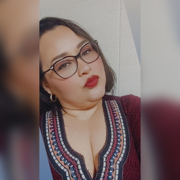 Gordita y madurita