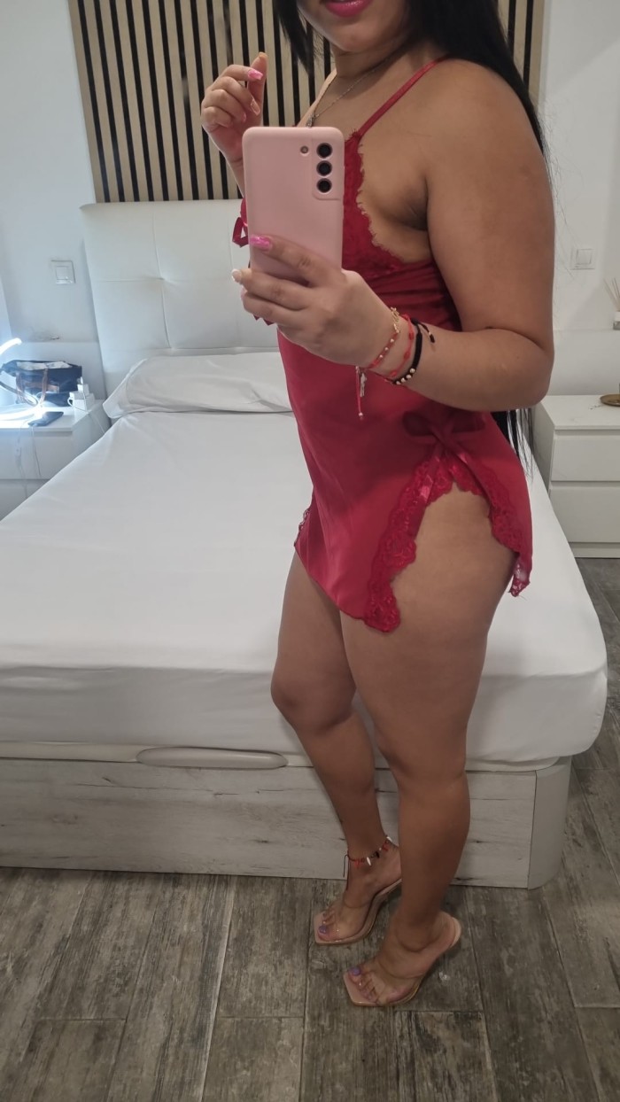 SEXI, TRAVIESA Y ARDIENTE JOVENCITA