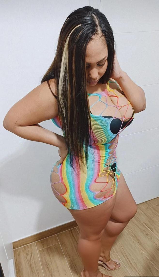 QUIERO TODA TU LECHE EN MIS TETAS.. 24 HORAS.