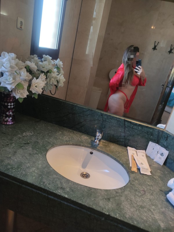 Joven Latina ardiente