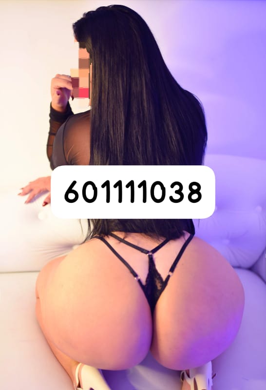 Lucero madurita de 50 años viciosa cariñosa