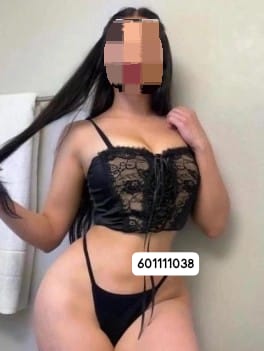 Lucero madurita de 50 años viciosa cariñosa