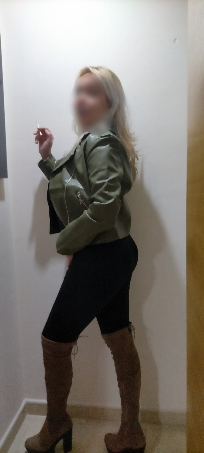 Si buscas tía buena y guapa…. Contacta conmigo