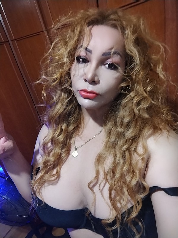 Sexy Morbosa fiestera con mucho aguante 24 horas