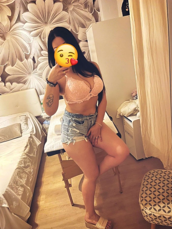 Masaje con algo mas! Frente a boston