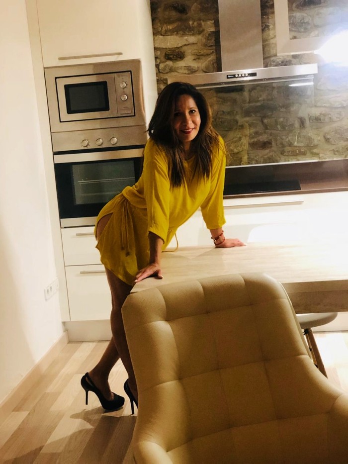 EVAGLAMOUR, ELEGANTE, DISCRETA CON CLASE.