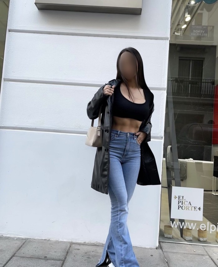 Paola, preciosa joven novedad en Mora la Nova