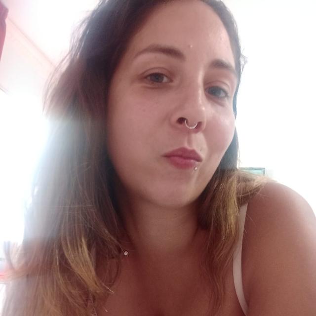 Vivo sola en playa del ingles