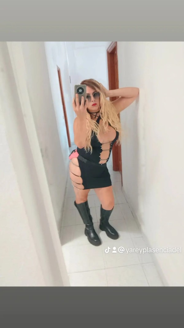 Recién llegada a Tenerife Española Laura