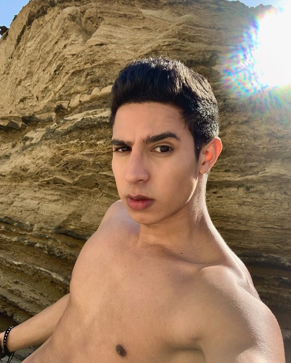 Mateo Joven, 24años, en Patraix. MASAJES A CHICOS
