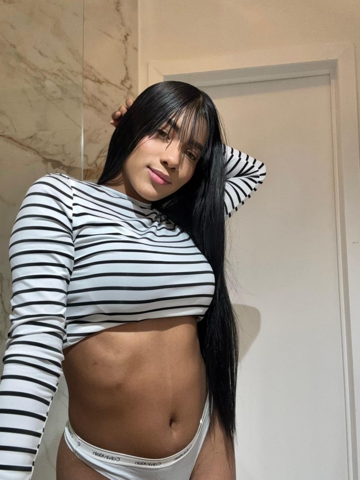UNA CARITA HERMOSA, MORENA, PIEL DE SEDA, SUPER CA