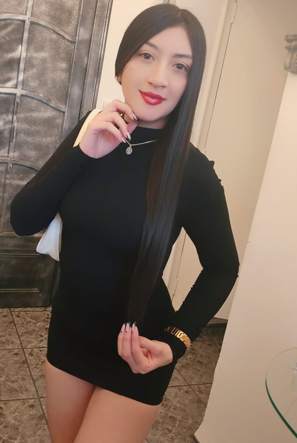 (L)695499478 MEGAN, MUY COMPLETA TODOS LOS SERVICIOS!!