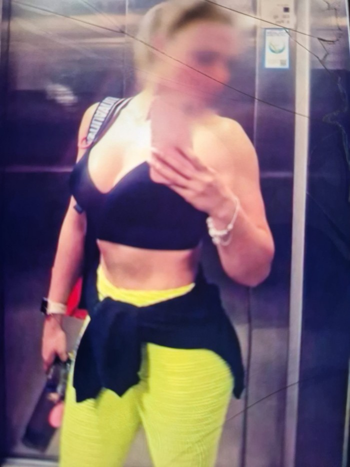 Gallegiña esporádica no profesional unos dias