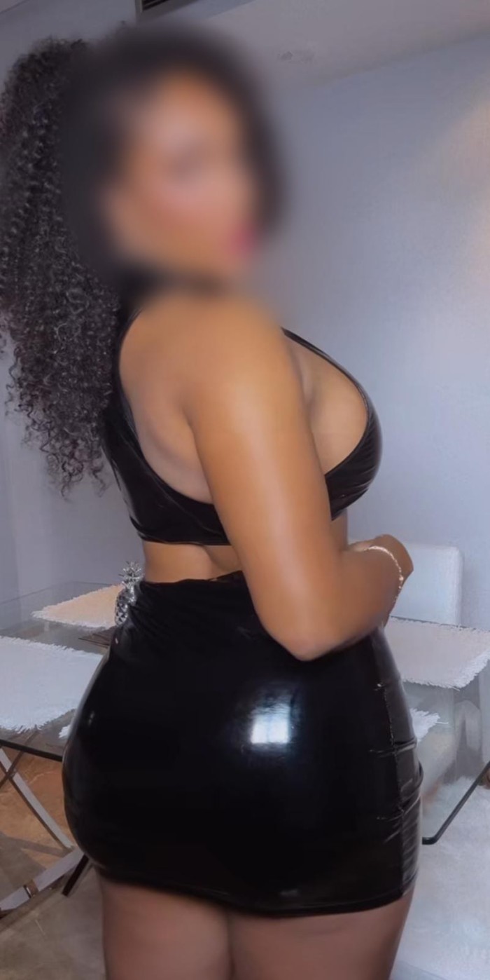 PRECIOSA MULATA LATINA NOVEDAD LOS CRISTIANOS